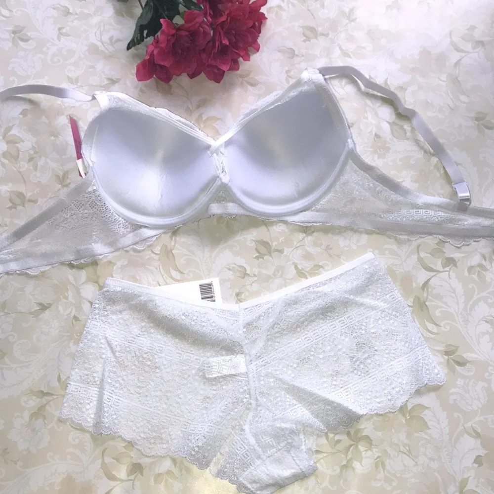 Set Push up Gentle Lace Bra  & Cheeky Panty Underwear.NWT